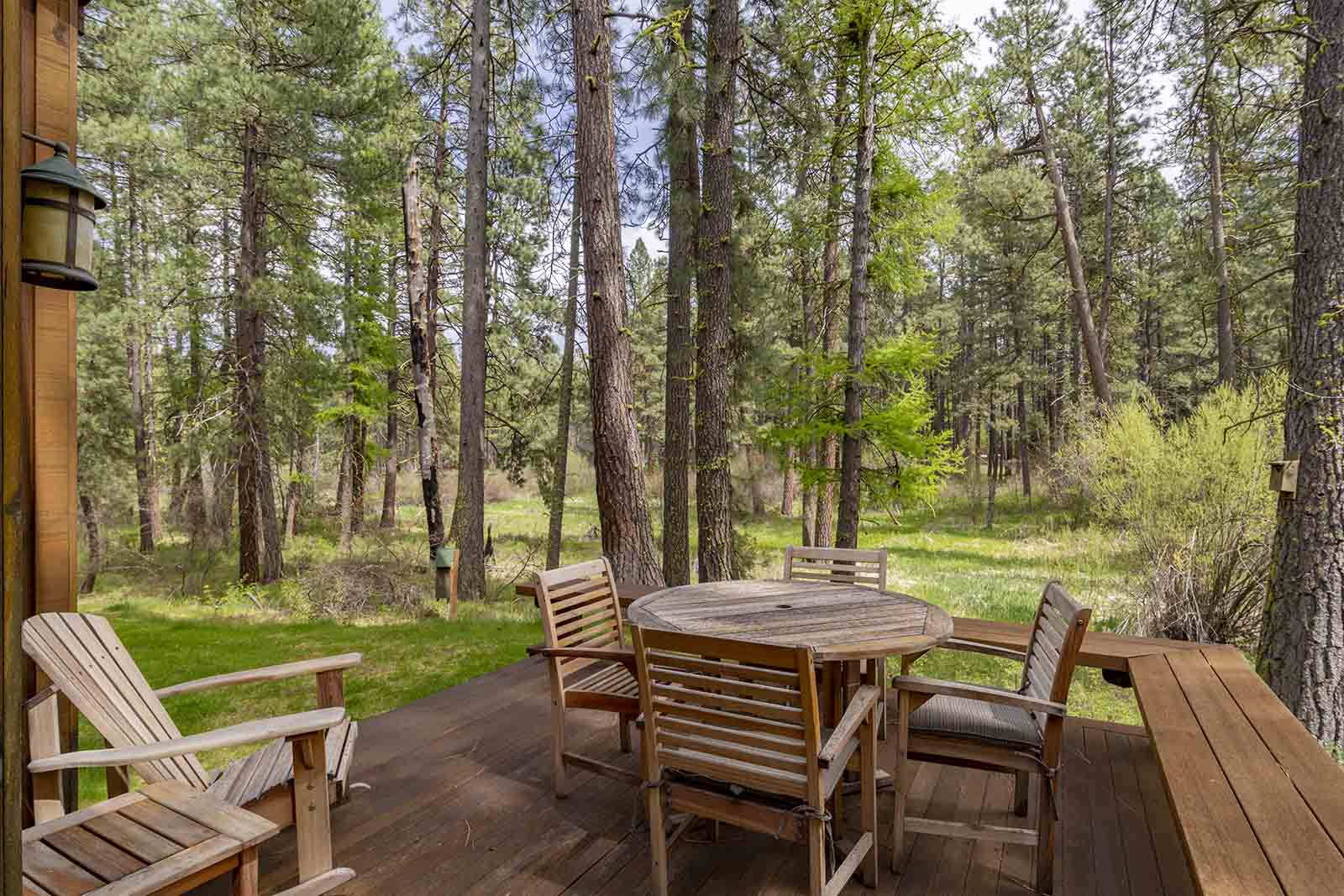 Our Metolius River Cabins | Lake Creek Lodge