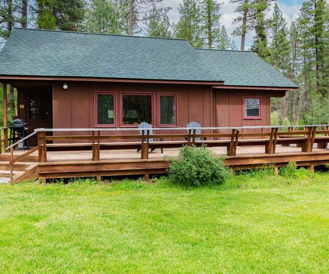 https://lakecreeklodge.com/wp-content/uploads/2023/01/metolius-river-cabin-15-5-655x545.jpg