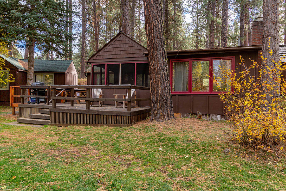 Creekside Cabin 2 | Lake Creek Lodge