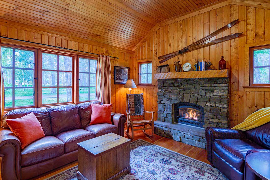 Metolius river cabin 20 living room