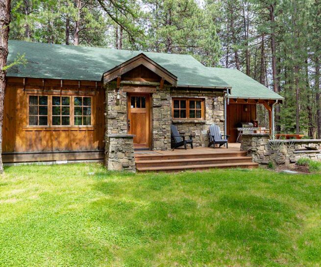 Metolius river cabin 20 exterior