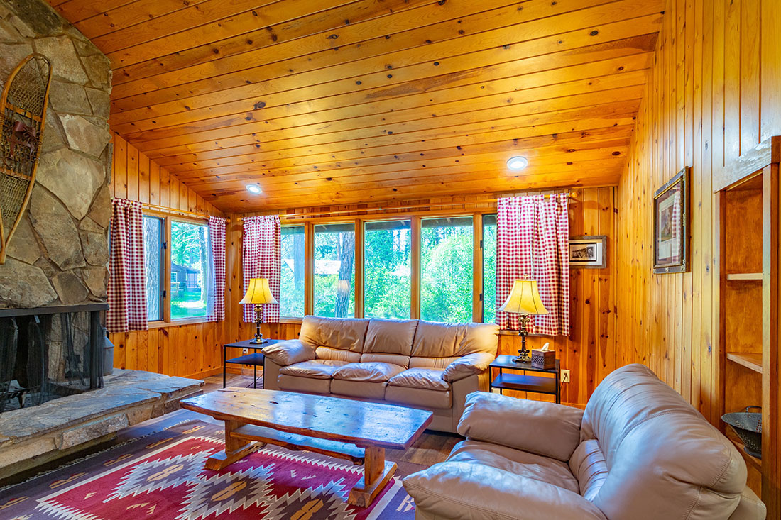 Metolius river cabin 8 living room